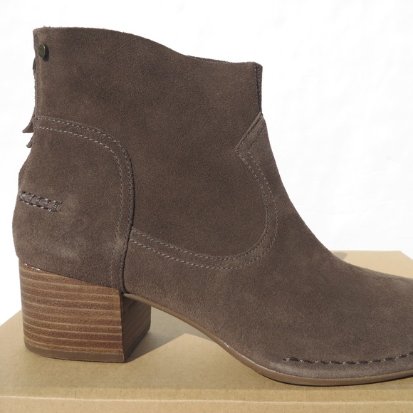 UGG Australia Womens Boots Bandara Ankle 9 NEW - Picture 2 of 8